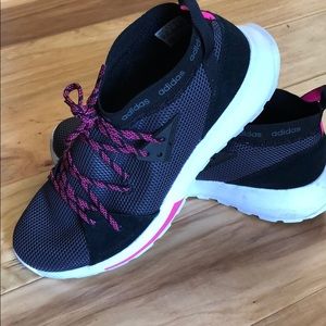 Size 8 Adidas Ortholite shoes.